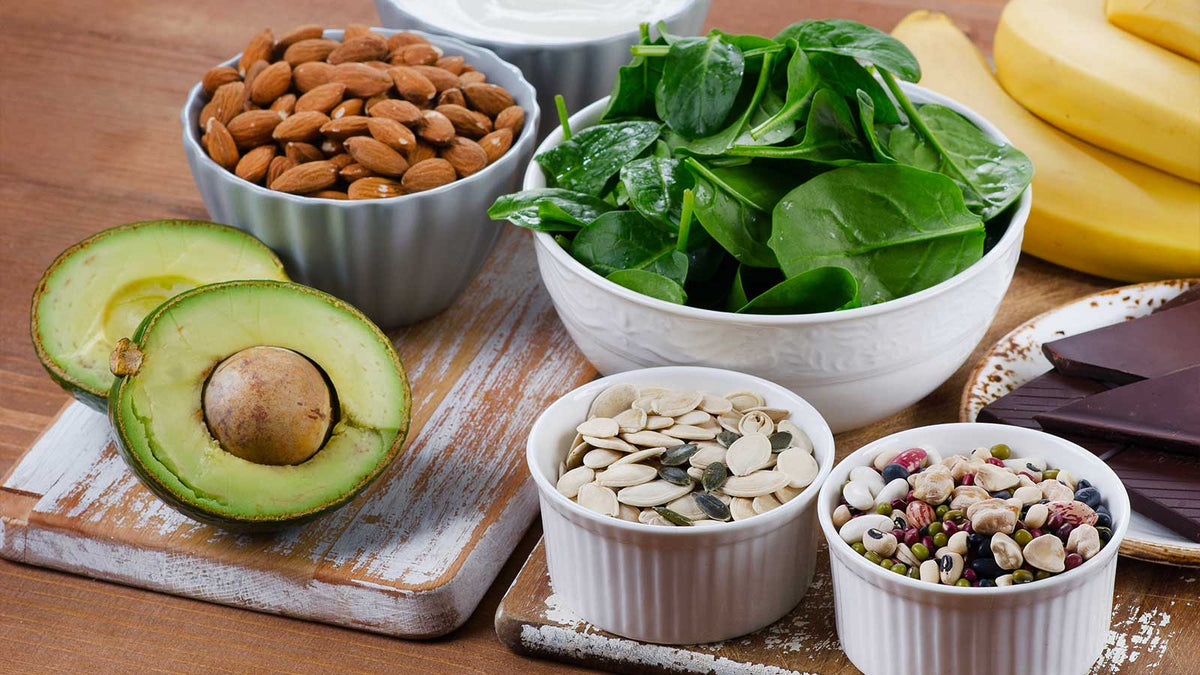 Lebensmittel mit Magnesium: Avocado, Bananen, Mandeln etc.