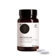 Produkt Magnesium Tablette 200 mg von Medicom in der Vorderansicht. 2 Tabletten des Produktes im Vordergrund.
