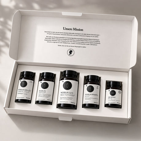 Nobilin Premium Selection Gold-Geschenkbox mit fünf Flaschen Krillöl und Multivitamin-Nahrungsergänzungsmitteln.