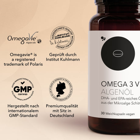 Produktdose „Medicom Omega 3 Vegan Algenöl“ mit Zertifizierungssiegeln und Angaben zur Produktqualität in deutscher Sprache, zum Beispiel das Zertifikat Institut Kuhlmann.