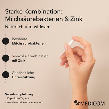 Eine Frauenhand hält eine Kapsel ProSkin in der Hand. Rechts im Bild Produktinforamtionen zu ProSkinon, Bulletpoint 1: Bewährte Milchsäurebakterien  Bulletpoint 2: sinnvolle Kombination mit Zink, Bulletpoint 3: Ganzheitliche Unterstützung. Angaben zur Verzehrempfehlung:
1 Kapsel pro Tag mit ausreichend Wasser einnehmen.